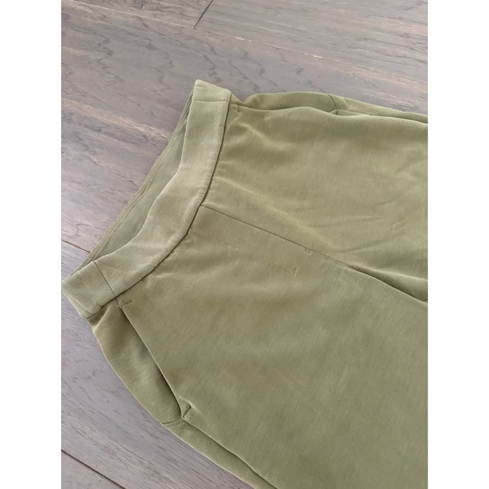 Lululemon Relaxed High Rise Pant Bronze Green Jogger Size 2